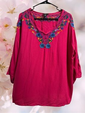 intro. Magenta Floral Embroidered V-Neck Tunic style XL